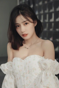 《售楼小姐》在线观看中文